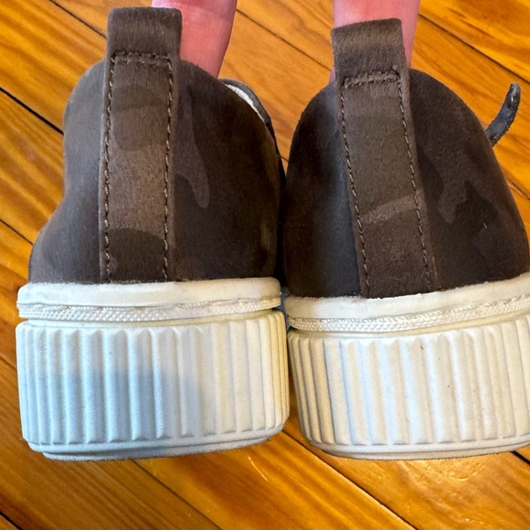 Soul Naturalizer Turner Comfort Sneakers. Size 7M, Camo - Picture 7 of 8